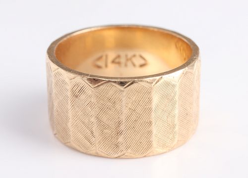 14K Yellow Gold Wide Florentine Finish Ring