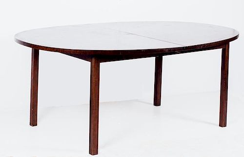 A Walnut Oval Dining Table with Holzheimers' Cleveland Label, 20th Century.