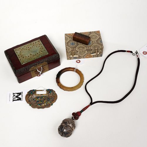 Chinese & Tibetan jewelry and objects