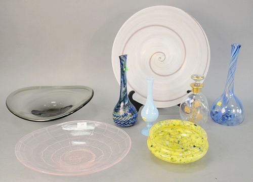 Eight pieces of glass including: a Pfeiffer Ridge Studios charger, 18" diam.; two fluted vases, blue with stripes, signed illegibly to base, taller: 1