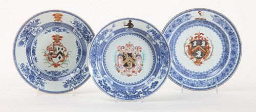 THREE CHINESE EXPORT BLUE AND WHITE ARMORIAL PORCELAIN PLATES
