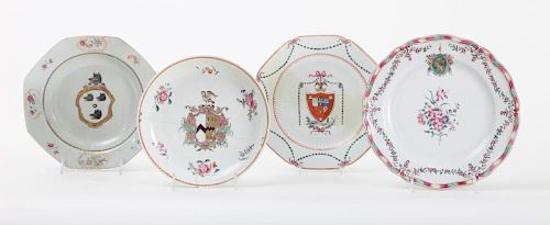 GROUP OF FOUR CHINESE EXPORT FAMILLE ROSE ARMORIAL PORCELAIN PLATES