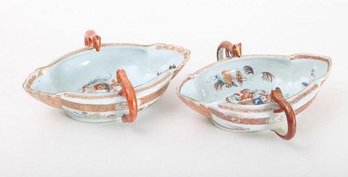 TWO SIMILAR CHINESE EXPORT FAMILLE VERTE ARMORIAL PORCELAIN SAUCE BOATS