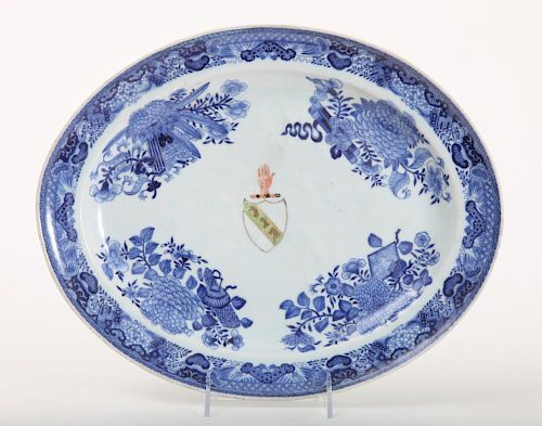 CHINESE EXPORT ARMORIAL PORCELAIN OVAL PLATTER IN THE BLUE FITZHUGH PATTERN
