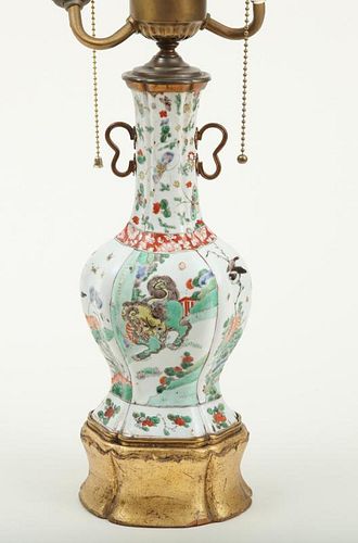 GILT-METAL MOUNTED CHINESE FAMILLE VERTE PORCELAIN BOTTLE, MOUNTED AS A LAMP