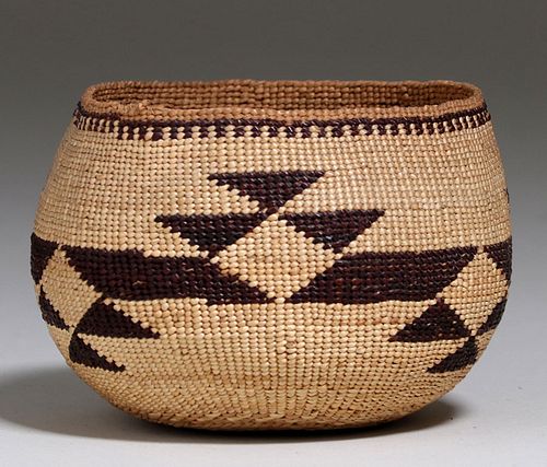 Small Hupa Native American Basket c1930s