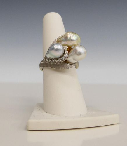 14 KT WHITE GOLD SOUTH SEA PEARL & DIAMOND RING