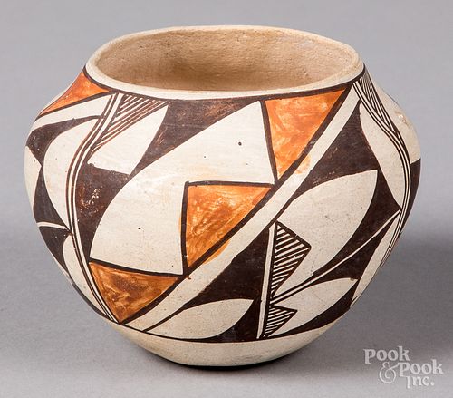 Lucy Lewis Acoma Indian pottery jar