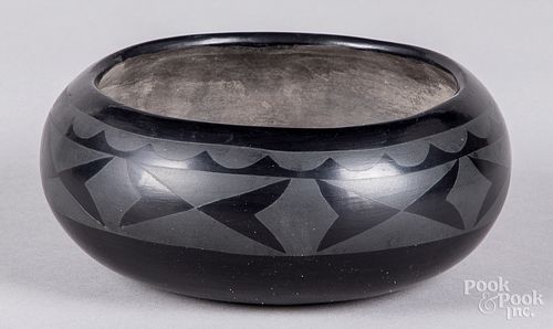 Maria & Santana, San Ildefonso black pottery bowl