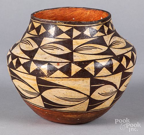 Acoma Pueblo Indian pottery vessel