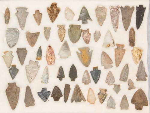 NATIVE AMERICAN STONE POINTS, LOT OF 51