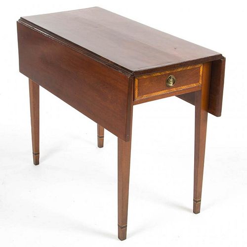VIRGINIA OR MARYLAND FEDERAL INLAID CHERRY AND BIRCH PEMBROKE TABLE