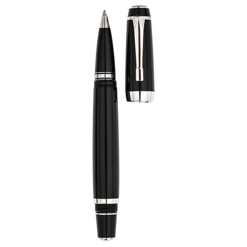 PEN. MONTBLANC BOHÈME IN RESIN. Body and cap in black resin, rings and metal clip in platinum finish.