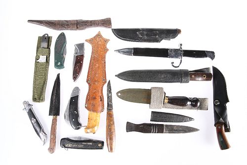 A COLLECTION OF SIXTEEN KNIVES AND PENKNIVES, including William Rodgers com