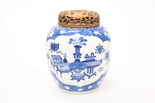 A LARGE CHINESE BLUE AND WHITE GINGER JAR, 19TH CENTURY,?of ovoid form deco