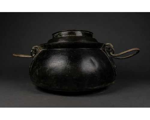 CHINESE MING DYNASTY BRONZE VESSEL