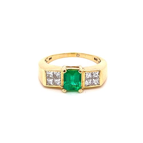 14k Gold, Diamonds & Emerald Ring