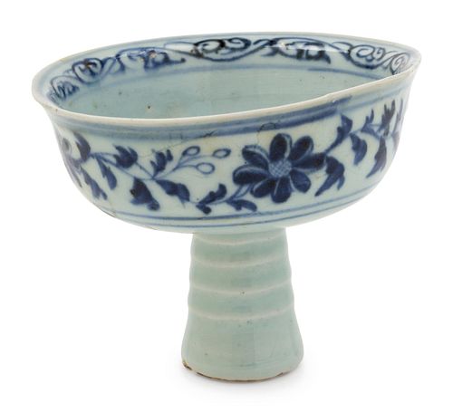 A Blue and White Porcelain Stem Cup
Height 3 5/8 in., 9.2 cm. 