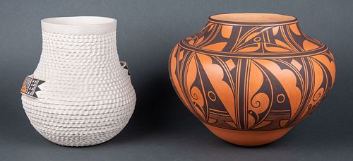 Stella Shutiva (Acoma) & Anderson and Avelia Peynetsa (Zuni)  | Lot of Two - Zuni Design Pot & White Corrugated Pot