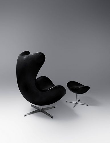 Arne Jacobsen (Danish, 1902-1971) Egg Lounge Chair and Ottoman, Fritz Hansen, Denmark