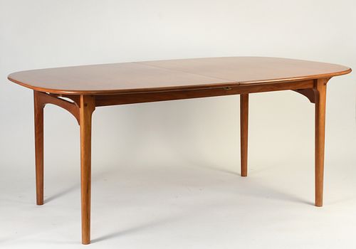 Fine cherry dining room table by Charles Webb