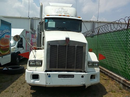 Tractocamion Kenworth T800 2001