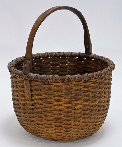 Hand Woven Nantucket Basket with Swing Handle