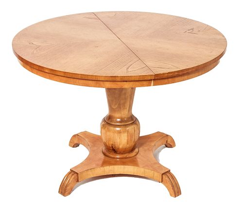 Biedermeier Manner Adjustable Height Table