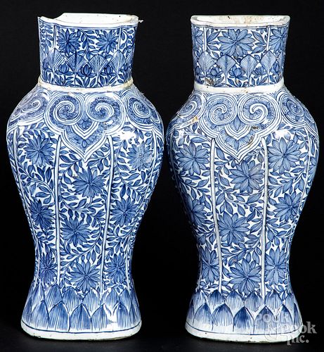 Chinese Qing dynasty blue and white pocket vases