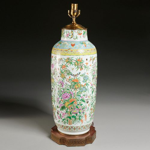 Chinese famille rose porcelain vase lamp