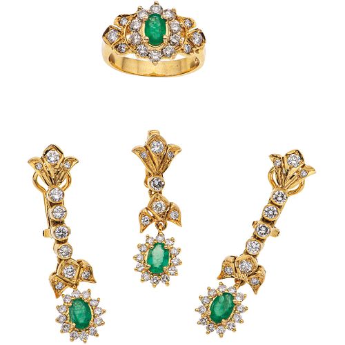 PENDANT, RING AND EARRINGS SET WITH EMERALDS AND DIAMONDS. 14K YELLOW GOLD