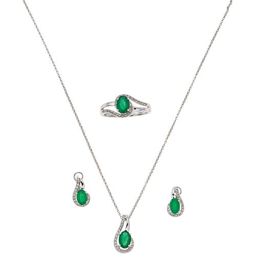 CHOKER, PENDANT, RING AND EARRINGS SET WITH EMERALDS AND DIAMONDS. 14K WHITE GOLD