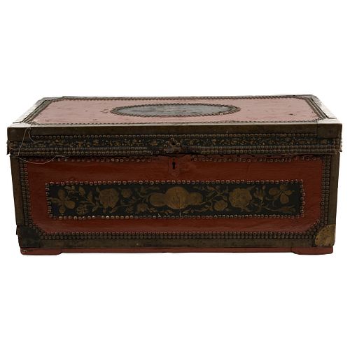 Chest. Mexico, 19th century. Carved and lacquered red wood decorated with floral motifs. 29.5 x 14.7 x 12.4" (75 x 37.5 x 31.5 cm)