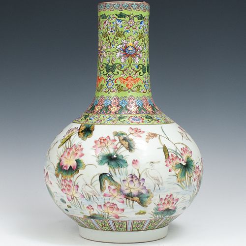 Chinese Tianqiuping Porcelain Vase