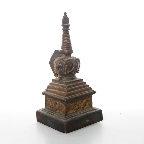 MID EVIL TABLE TOP BRONZE CROWN WITH FAMILY SHIELD