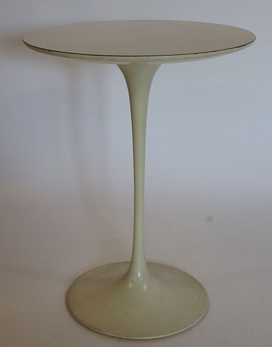 Midcentury Eero Saarinen Tulip Side Table.