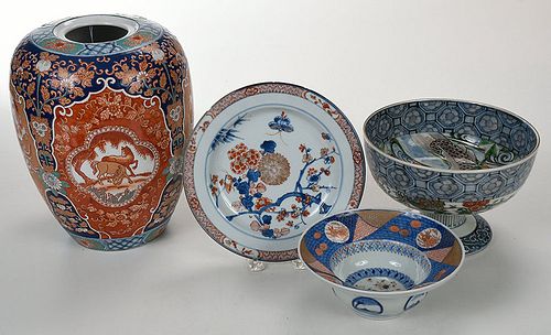 Four Pieces Imari Palette Asian Porcelain