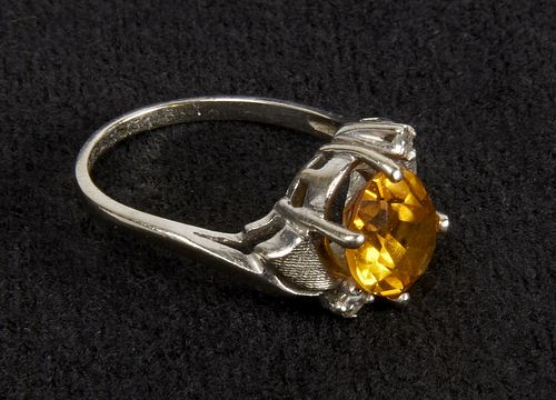 Ladies 14k Ring with Citrine and Diamonds