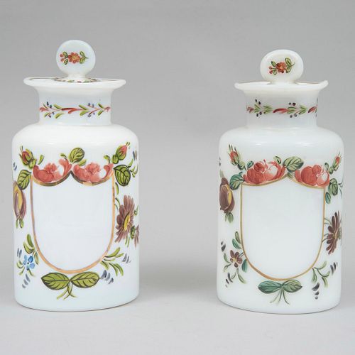 Pair of jars, 20th century, Made in La Granja style crysta, English  Decorated with plant, floral, organic elements.