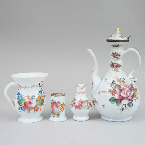 Tea Set. 20th century. Made in La Granja style crystal. Comprised of: teapot, creamer, two cups, a miniature. Pieces: 4.