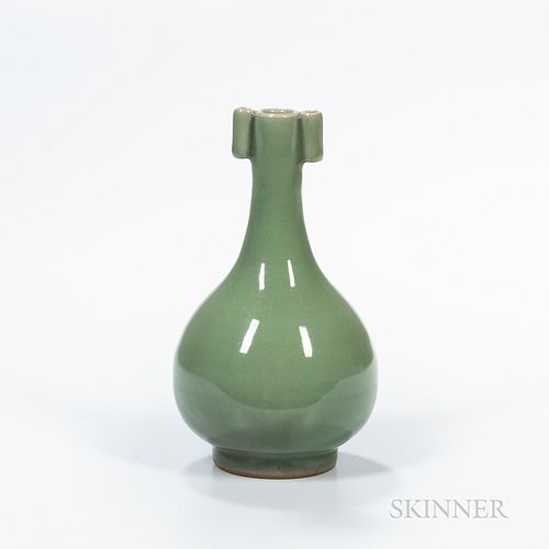 Longquan Celadon-glazed Bottle Vase