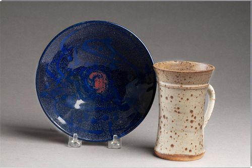 Two Pieces of Studio Pottery by Gerry Williams (1926-2010).