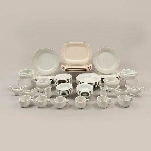 Open tableware service. 20th century. Porcelain. Different brands. Comprised of: cups, saucers, mugs, etc. Pieces: 55