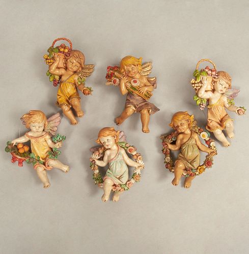 Lot of 6 cherubs. Italy. Ca. 1990. Made in resin. Decorated with plant, floral and organic elements.