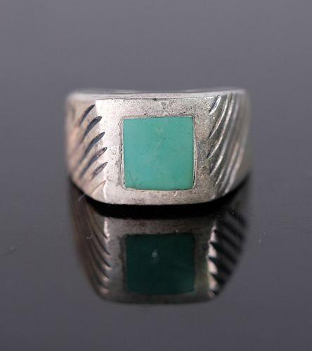 Navajo Style Sterling Silver And Turquoise Ring