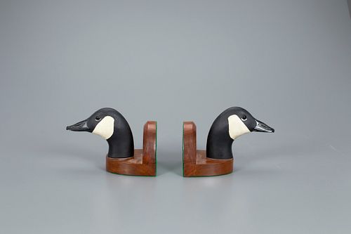 Goose-Head Bookends, The Ward Brothers