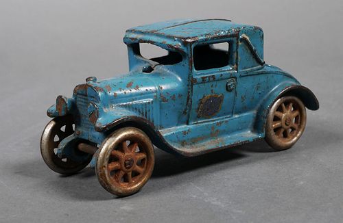 ARCADE Cast Iron Toy Ford Model A Coupe