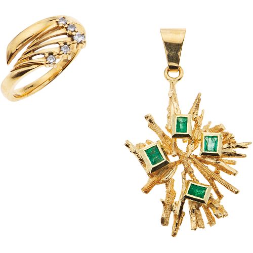 PENDANT AND RING WITH EMERALDS AND DIAMONDS. 18K YELLOW GOLD