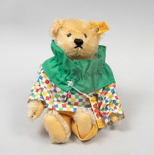 Teddy Bear. Germany. 20th century. Steiff. Plush toy. Series number 0168/22. With brand button and label.