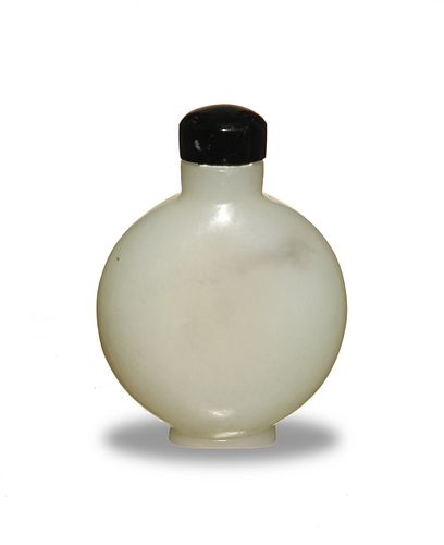 Chinese White Jade Snuff Bottle, 19th Century